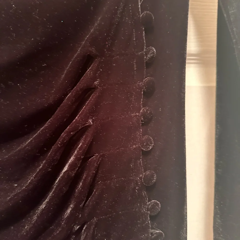 NWT It’s Just A Crush Velvet Mini Dress - Picture 3 of 5